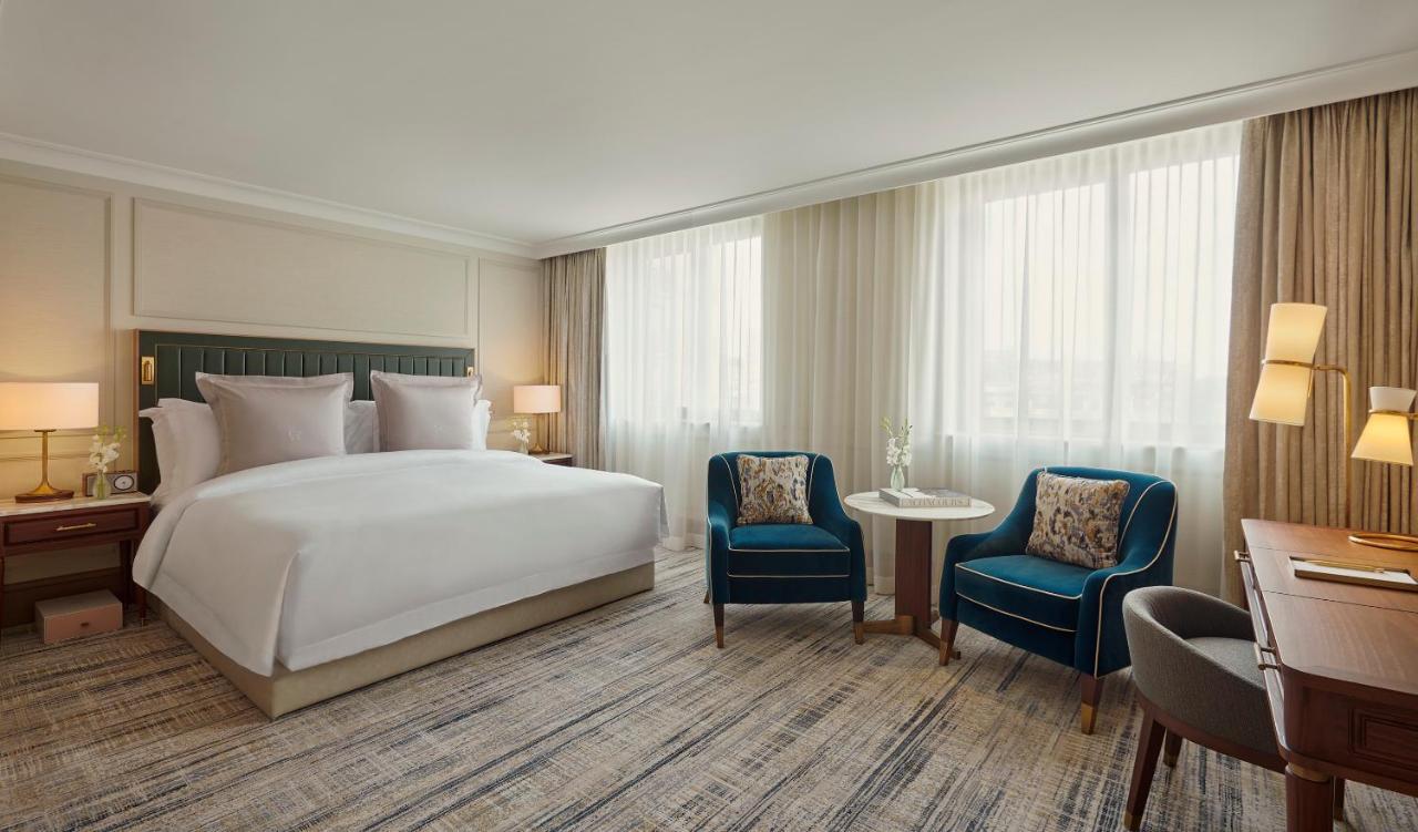 Deluxe Room with exclusive access to Cadogan private gardens,1472107105:JPEG