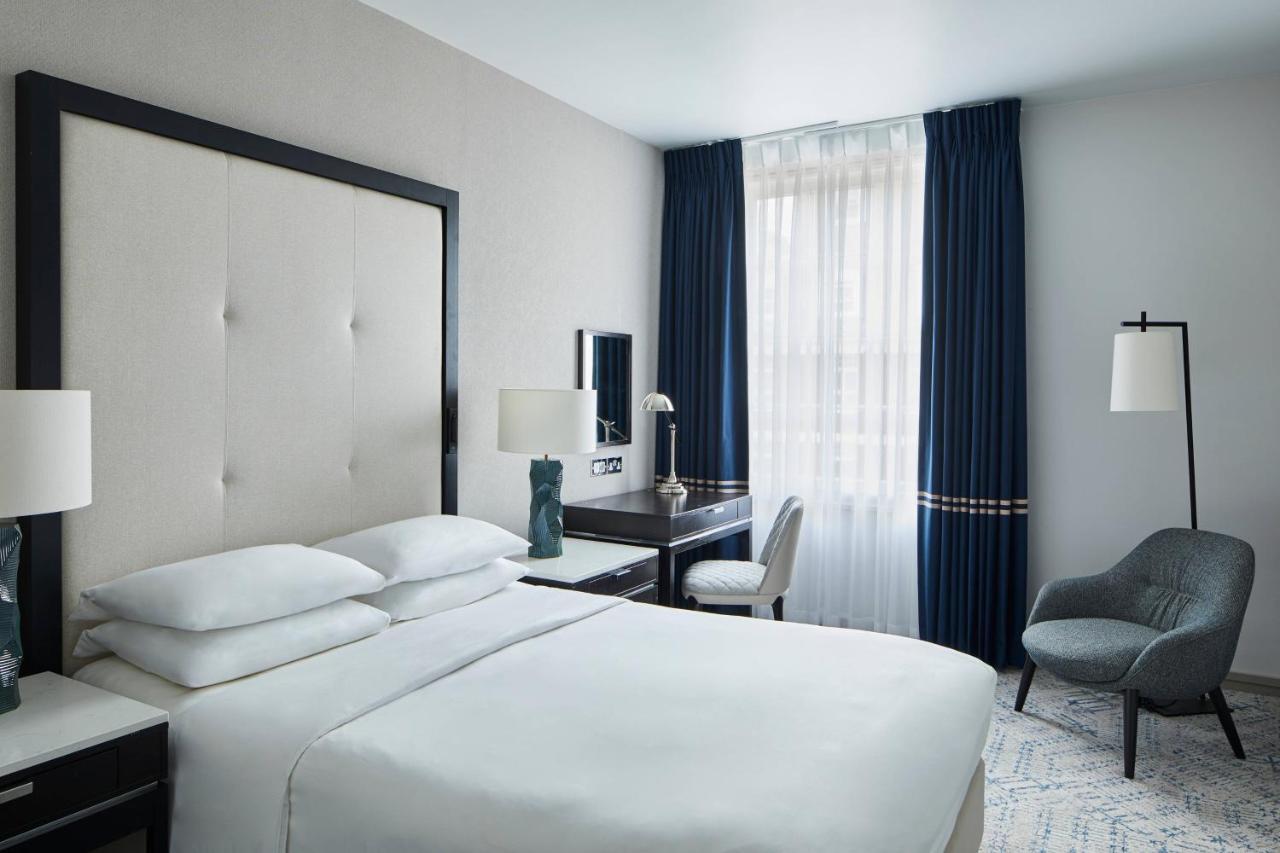Classic Guest Room One Queen Bed