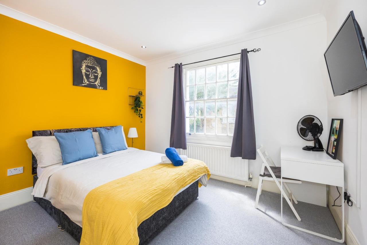 Queen Room with Shared Bathroom