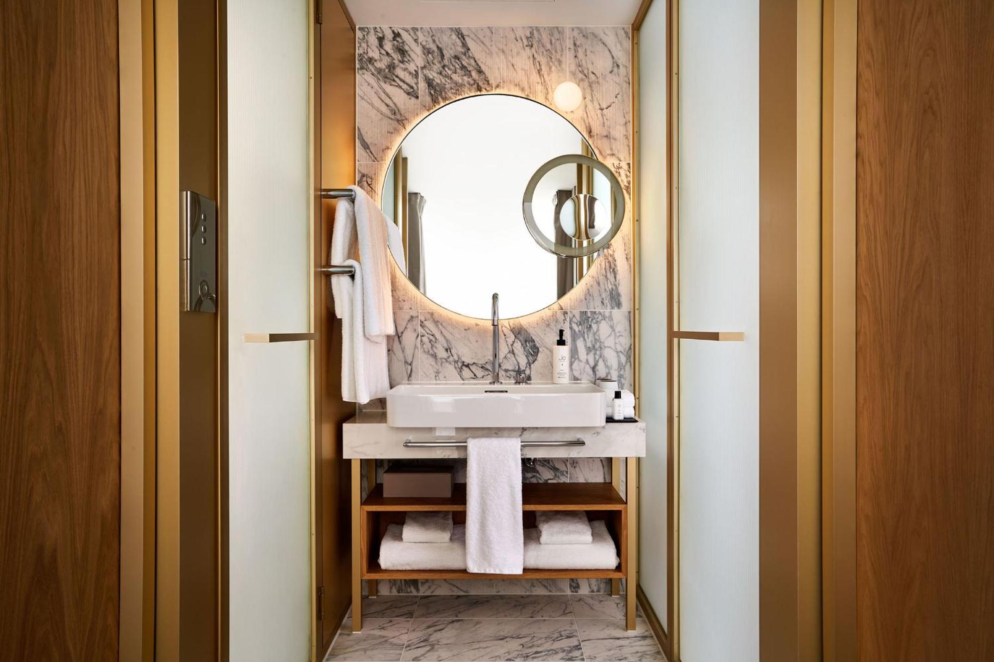 Henrietta Suite