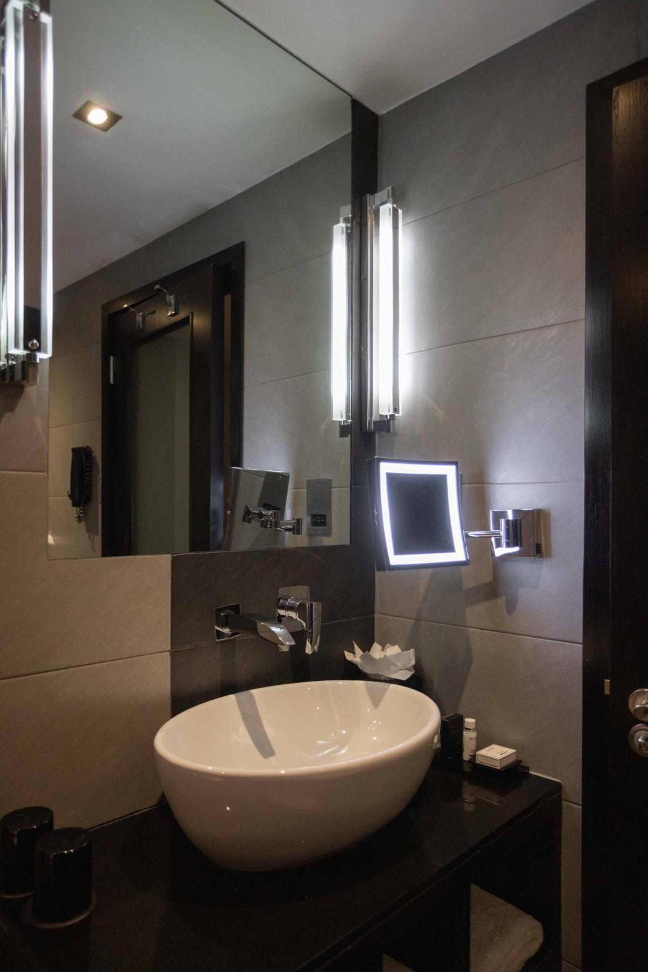 Montcalm Club King