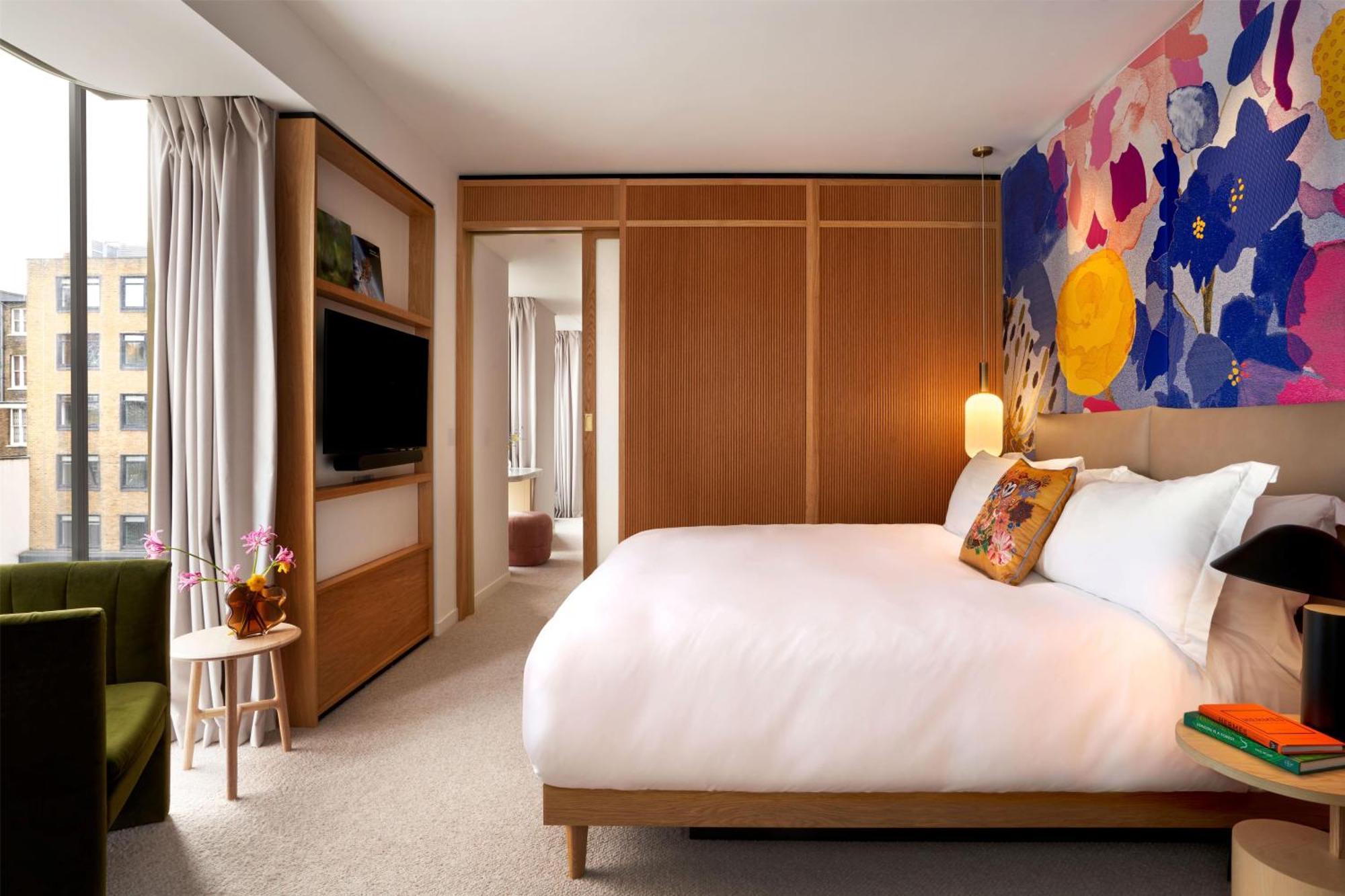 Henrietta Suite
