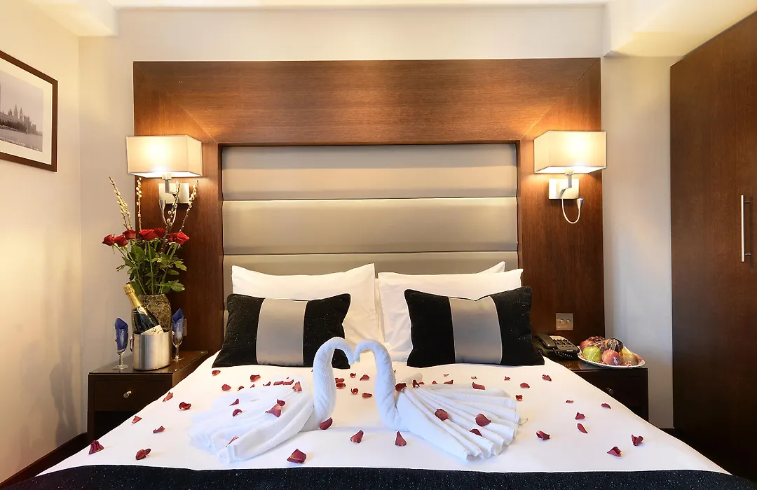 Park Grand Lancaster Gate-1