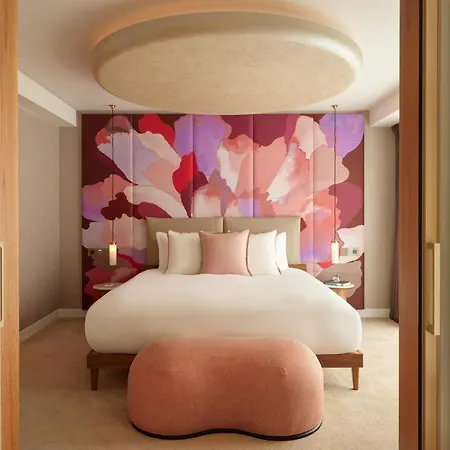 The Botree London, Curio Collection By Hilton-3