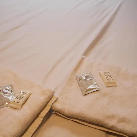 Oyo Greenleafe Hotel-2