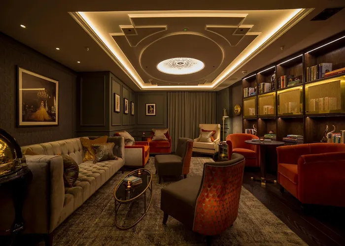 London Hotels 5 StarGuardsman - Preferred s