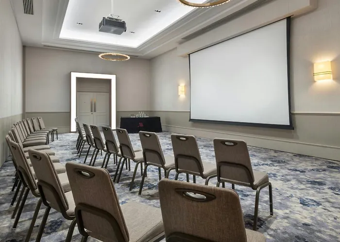 London Hotels 5 StarMarriott Canary Wharf